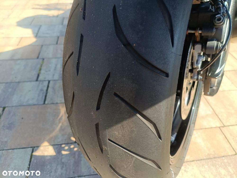 Suzuki GSX 1000 - 34