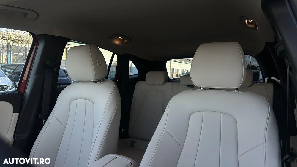 Mercedes-Benz GLA - 18
