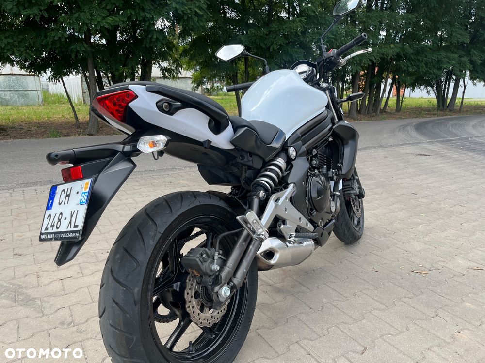 Kawasaki ER - 8
