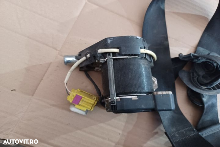 Centura siguranta fata dreapta 1T1857706A Volkswagen VW Touran 1 [200 - 2