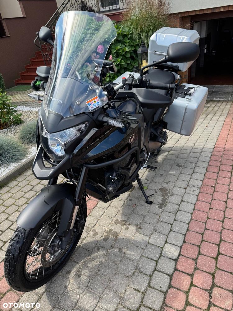 Honda VFR - 10