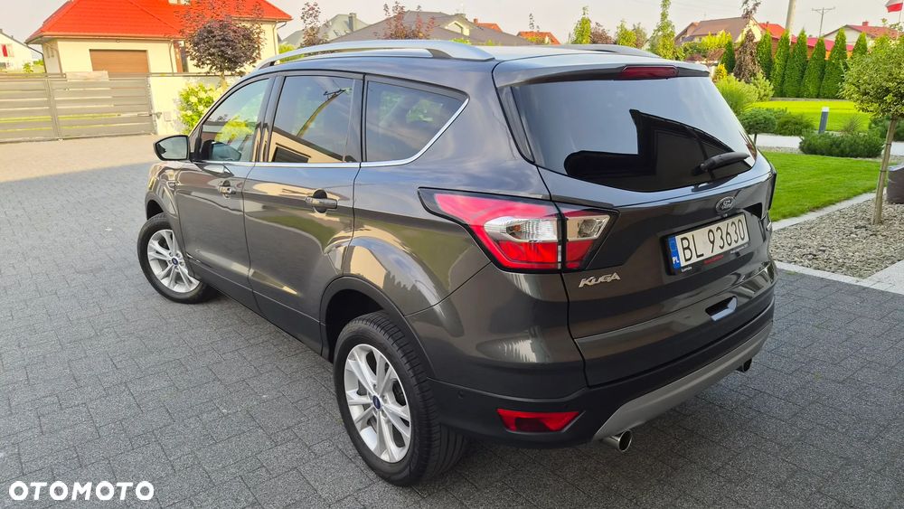 Ford Kuga 1.5 EcoBoost 2x4 Titanium - 3
