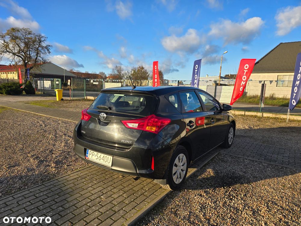 Toyota Auris 1.6 Luna - 6