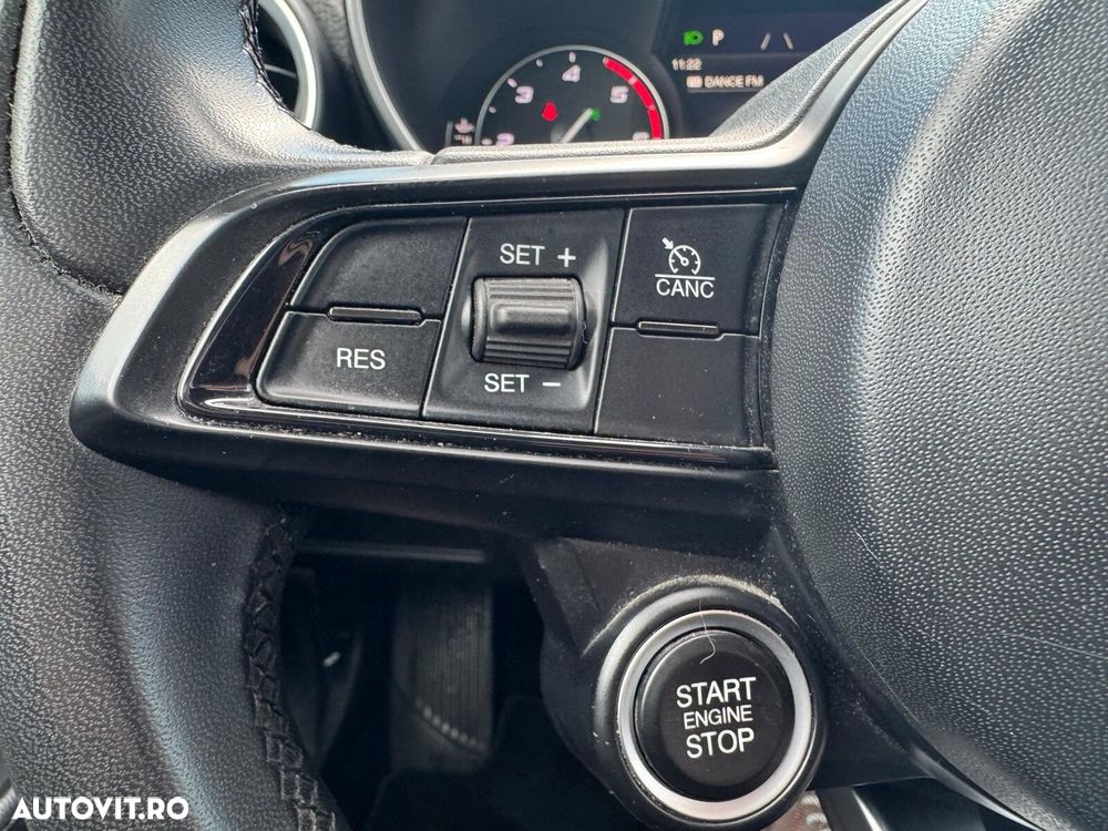 Alfa Romeo Giulia - 13