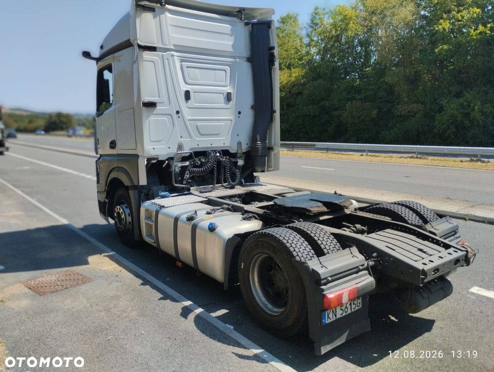 Mercedes-Benz Actros - 3