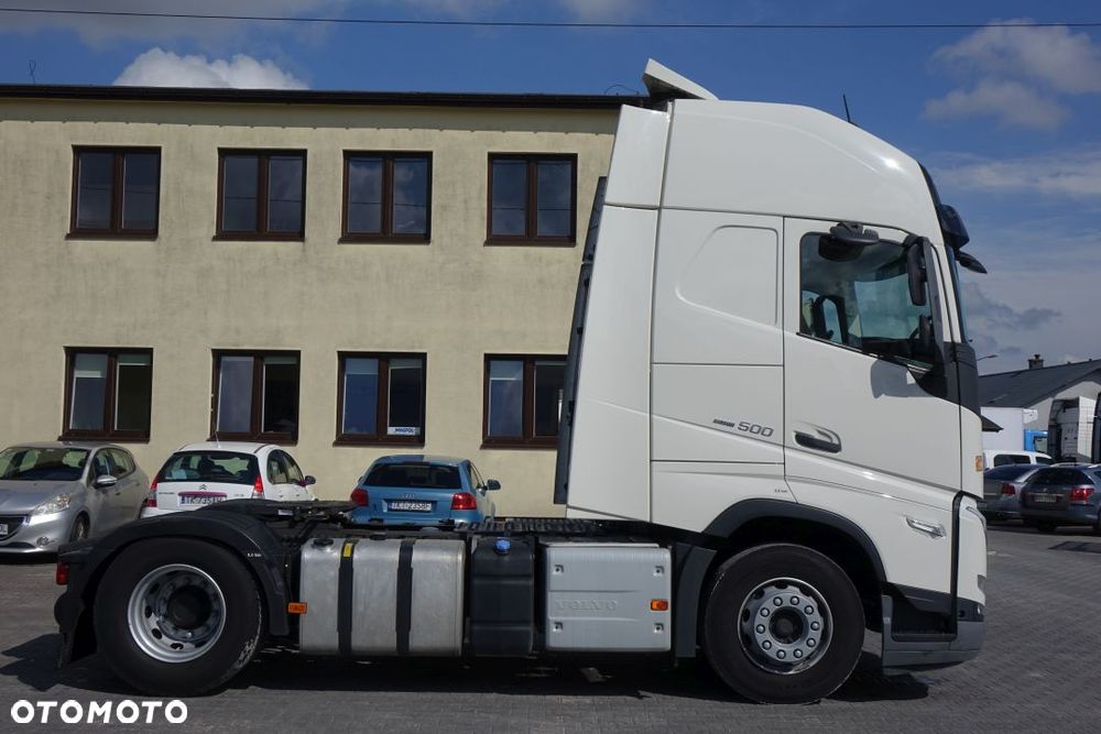 Volvo FH 500 EURO 6 / GLOBETROTTER XL / STANDARD / AUTOMAT / KLIMATYZACJA POSTOJOWA / LODÓWKA / NAVI / DWA ZBIORNIKI - 4