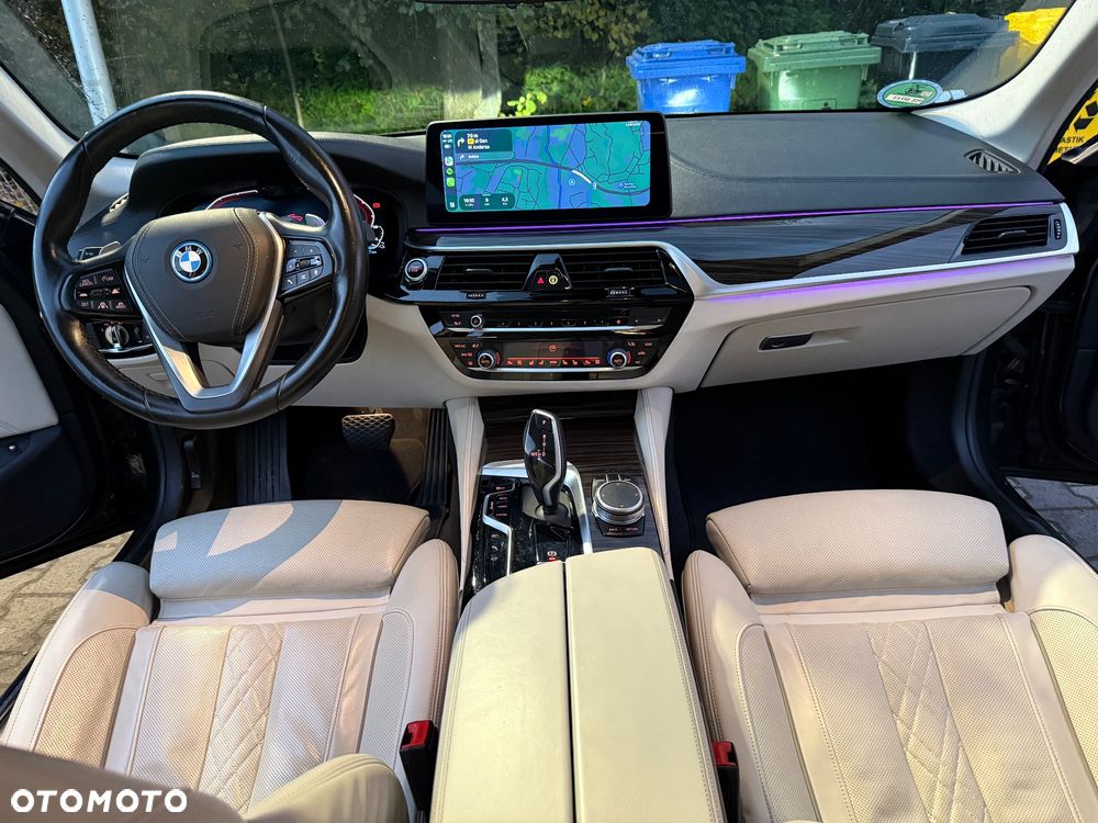 BMW Seria 5 530e Luxury Line - 19