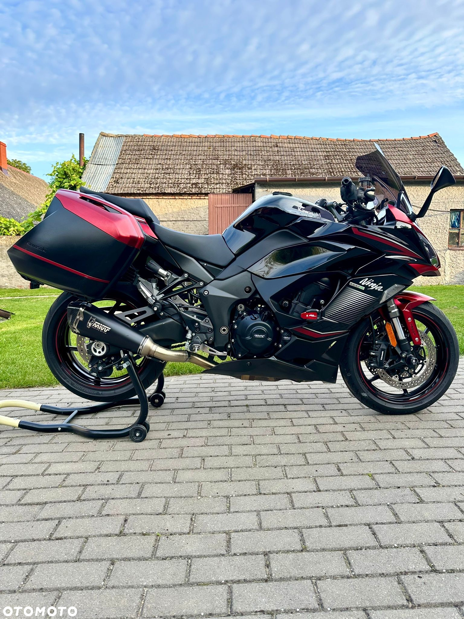 Kawasaki Ninja 1000 SX - 3