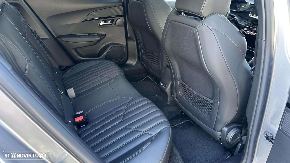 Peugeot e-2008 GT+ - 16