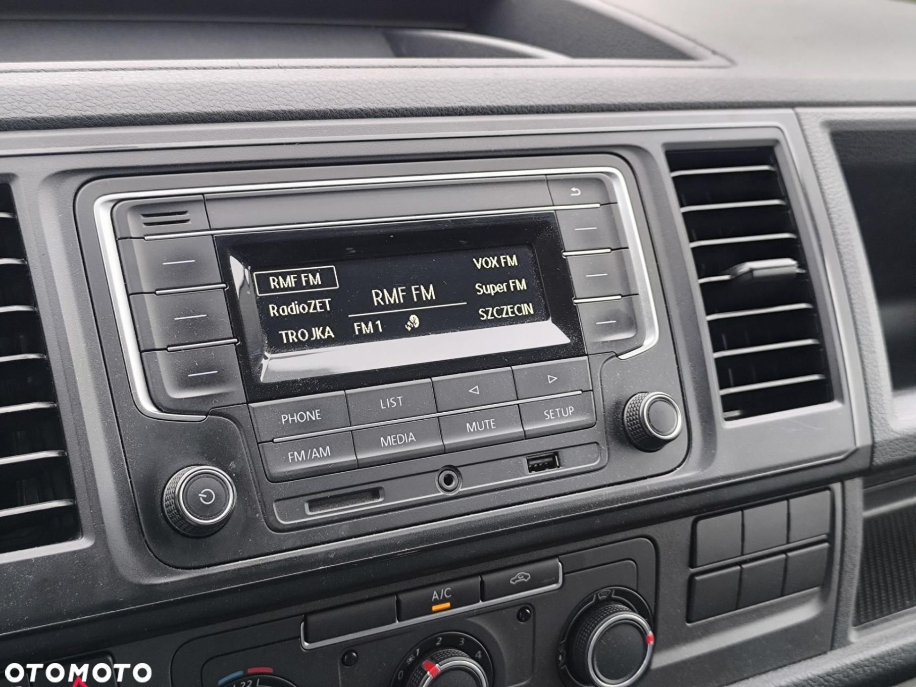 Volkswagen Transporter - 15