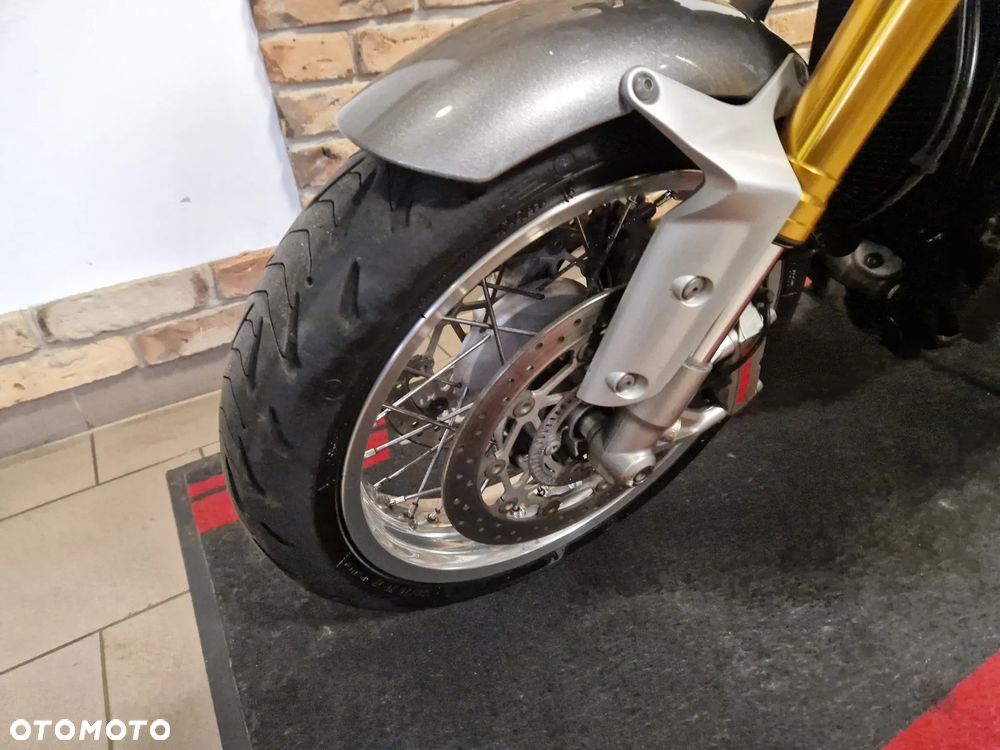 Triumph Thruxton - 20