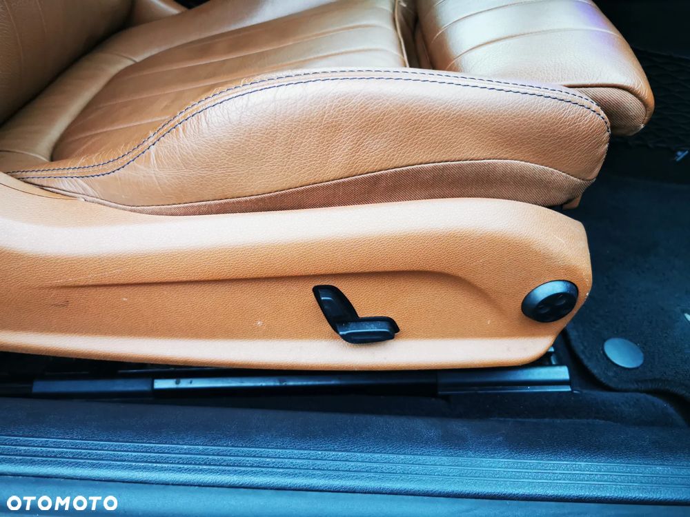 Mercedes-Benz Klasa E 300 9G-TRONIC Avantgarde - 12