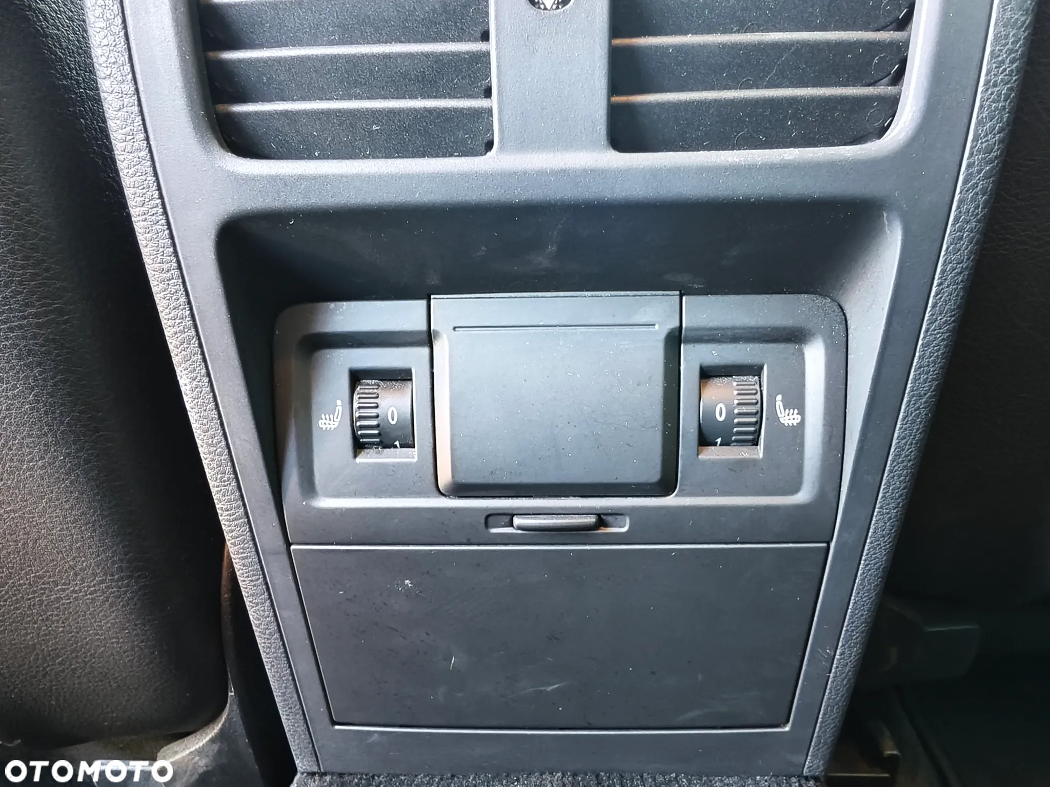 Volkswagen CC 2.0 TDI DPF BMT DSG - 24