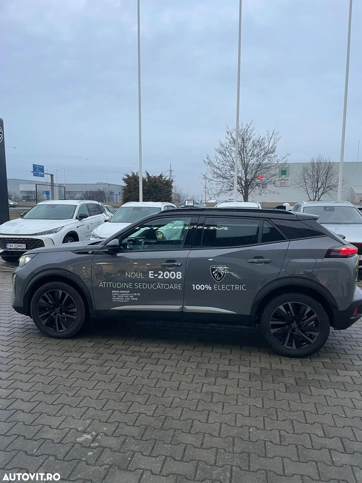 Peugeot 2008 e-2008 54 kWh GT - 4