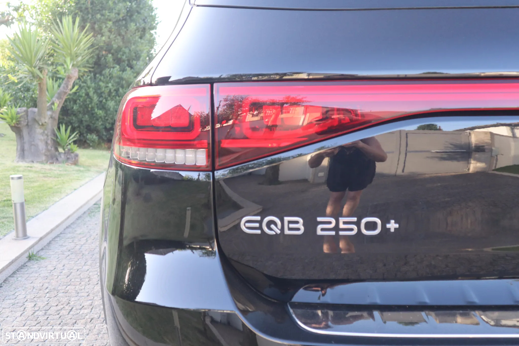 Mercedes-Benz EQB 250+ AMG Line - 8