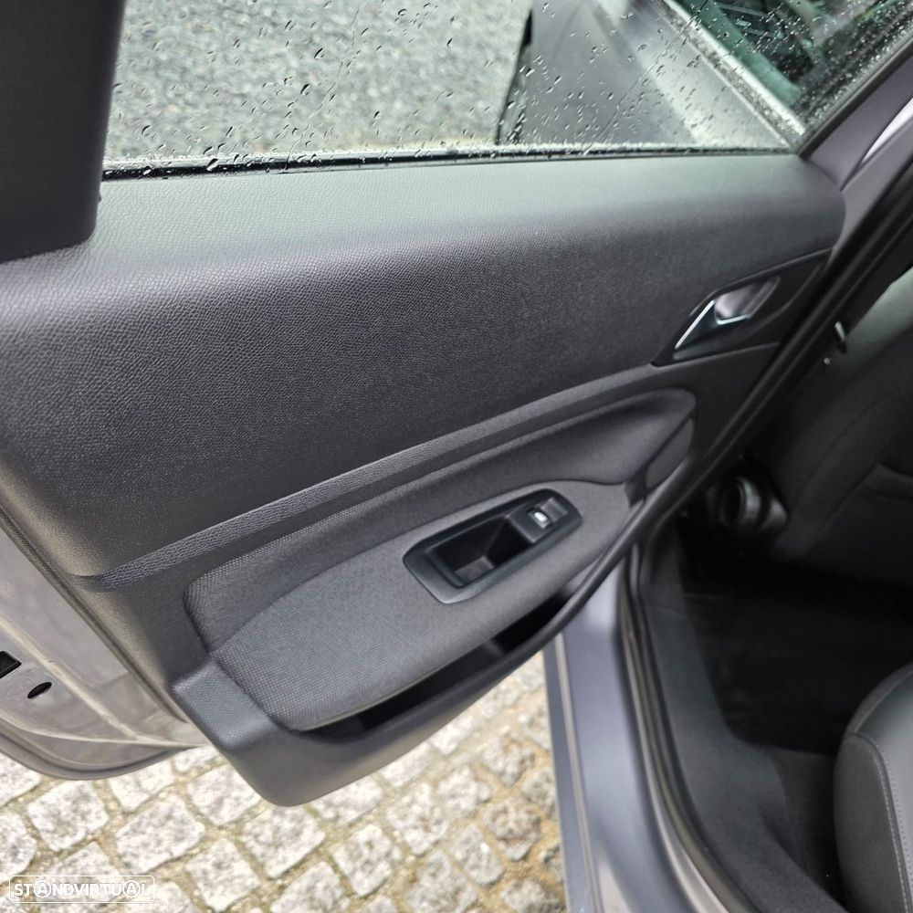 Peugeot 308 SW 1.2 PureTech Allure Pack EAT8 - 35