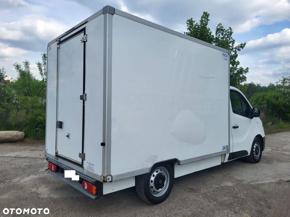 Renault Trafic III 2015r 273 tyś Izoterma chłodnia Mroźnia Sklep Food Truck Agregat zasilanie 230V Trafik - 13
