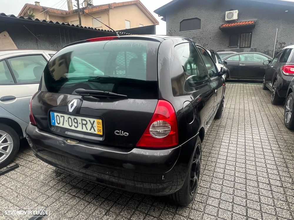 Renault Clio 1.5 dCi Authentique - 4