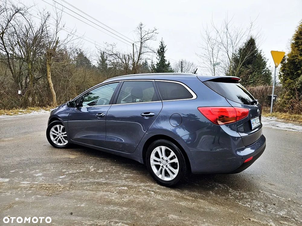 Kia Ceed 1.6 CRDi 128 Spirit - 11