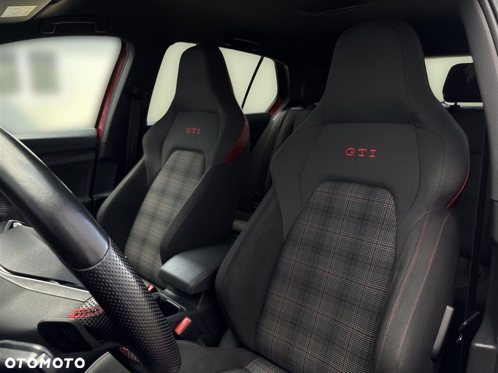 Volkswagen Golf 2.0 TSI GTI DSG - 25