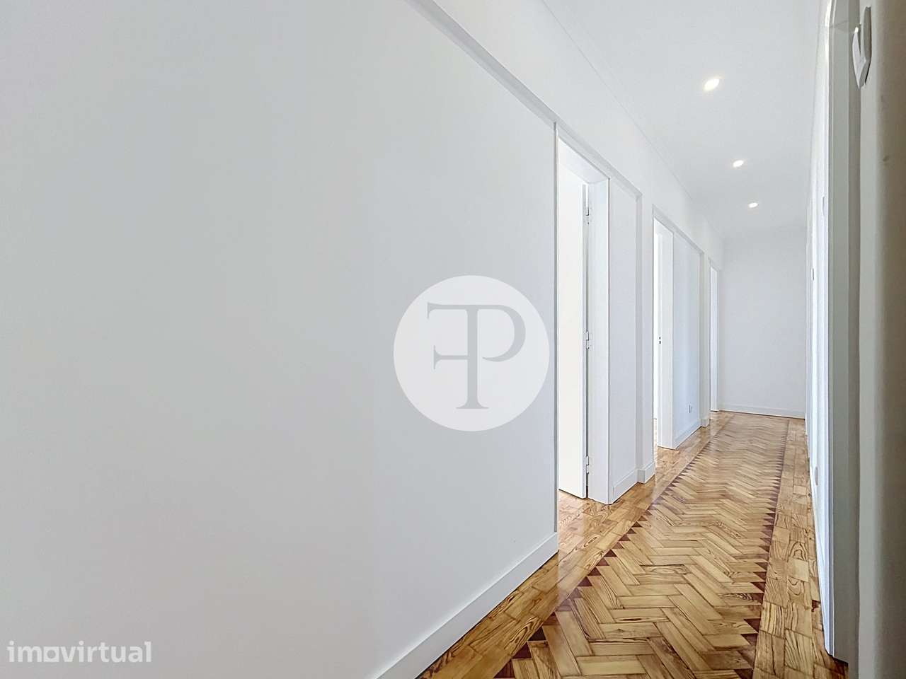 T3 remodelado no centro das Caldas da Rainha, último piso com varanda - Grande imagem: 3/28