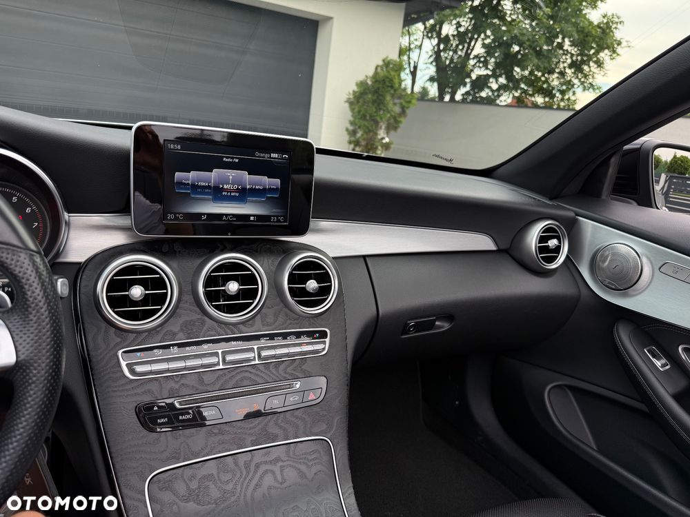 Mercedes-Benz Klasa C 200 9G-TRONIC AMG Line - 25