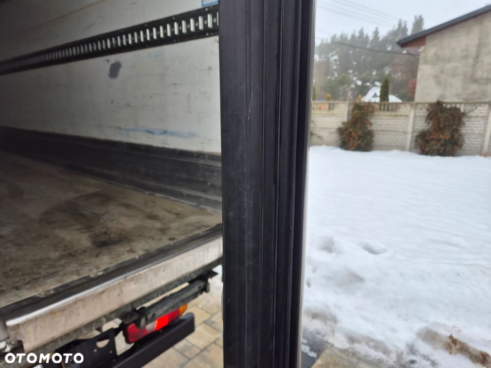 Mitsubishi CANTER 7C15 DMC 7499KG KONTENER CHŁODNIA 5.20 DŁ 177.000KM SPROWADZONY - 11