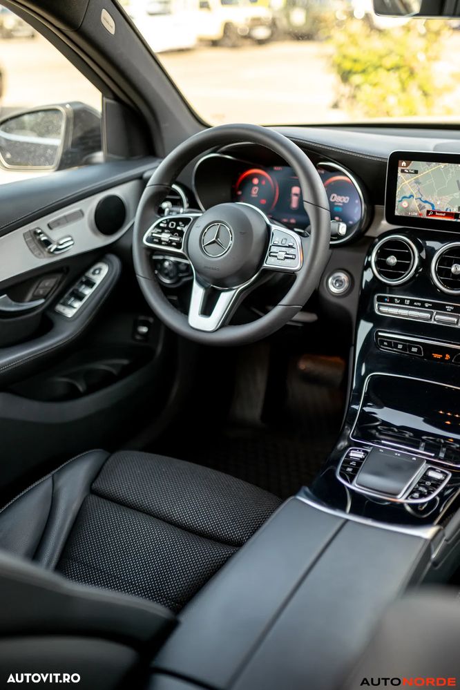 Mercedes-Benz GLC - 23