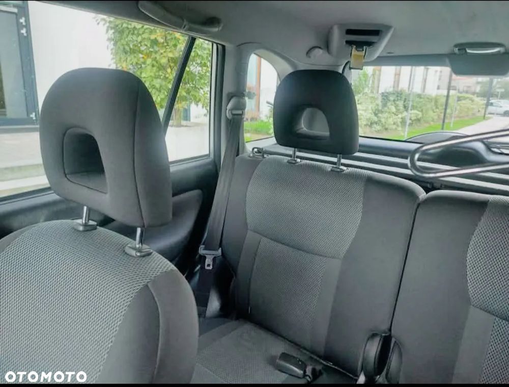 Toyota RAV4 2.0 D-4D Sol - 10