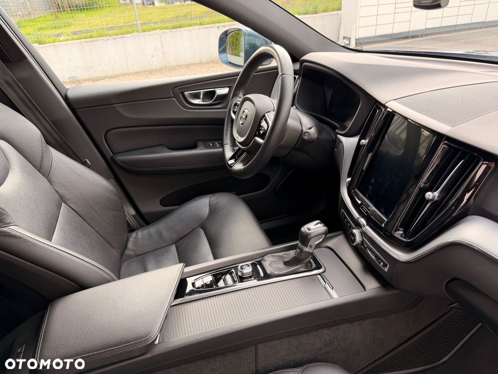 Volvo XC 60 D4 Momentum - 21
