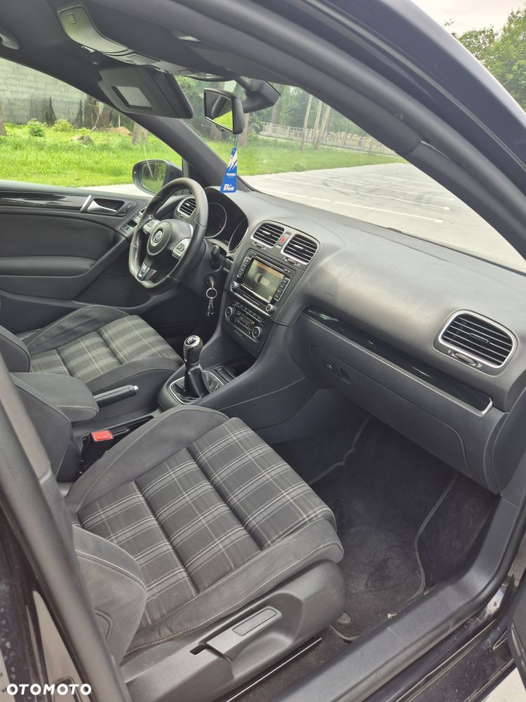 Volkswagen Golf 2.0 TDI GTD - 12