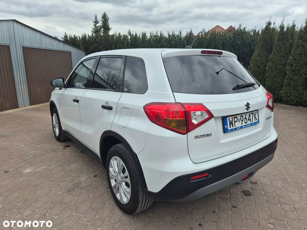 Suzuki Vitara 1.6 Comfort 2WD - 22