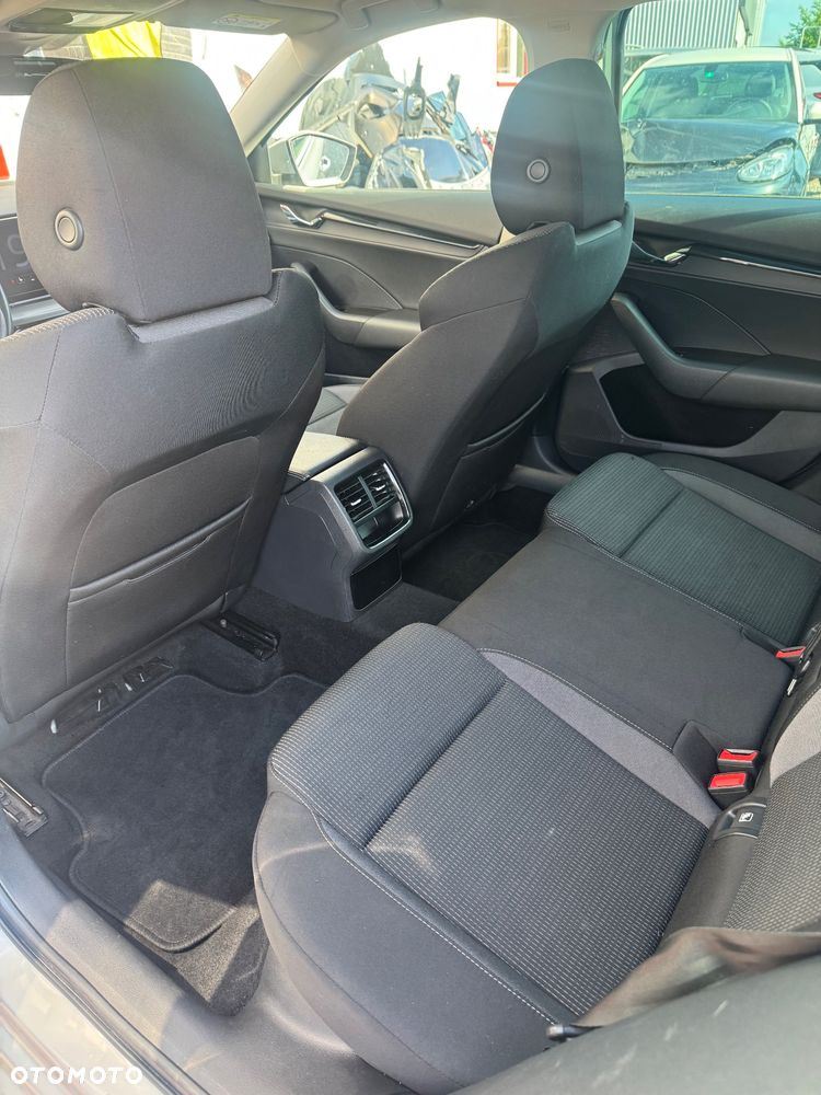 Volkswagen Golf 2.0 TDI 4Motion (BlueMotion Technology) Comfortline - 8