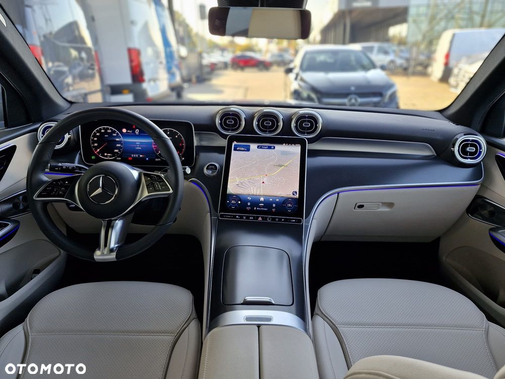Mercedes-Benz GLC - 11