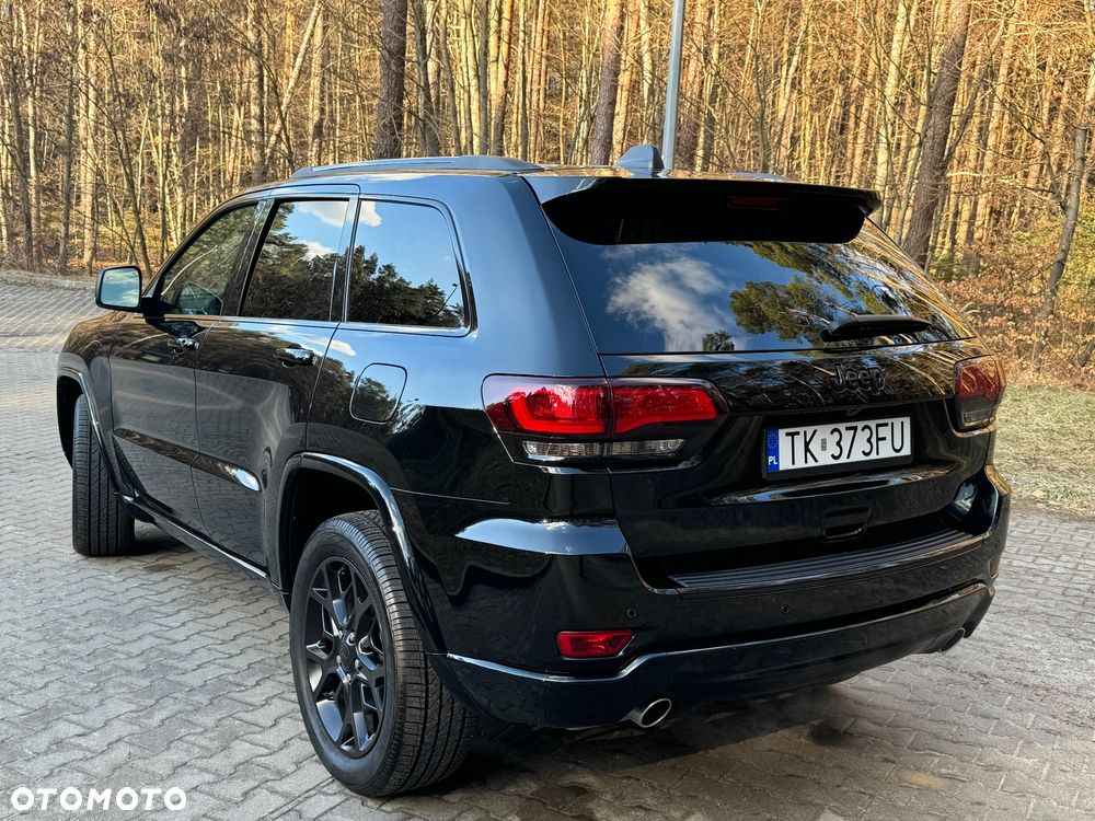 Jeep Grand Cherokee - 31