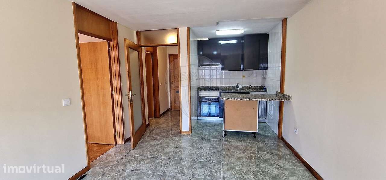Apartamento T1 para arrendamento - Grande imagem: 2/14