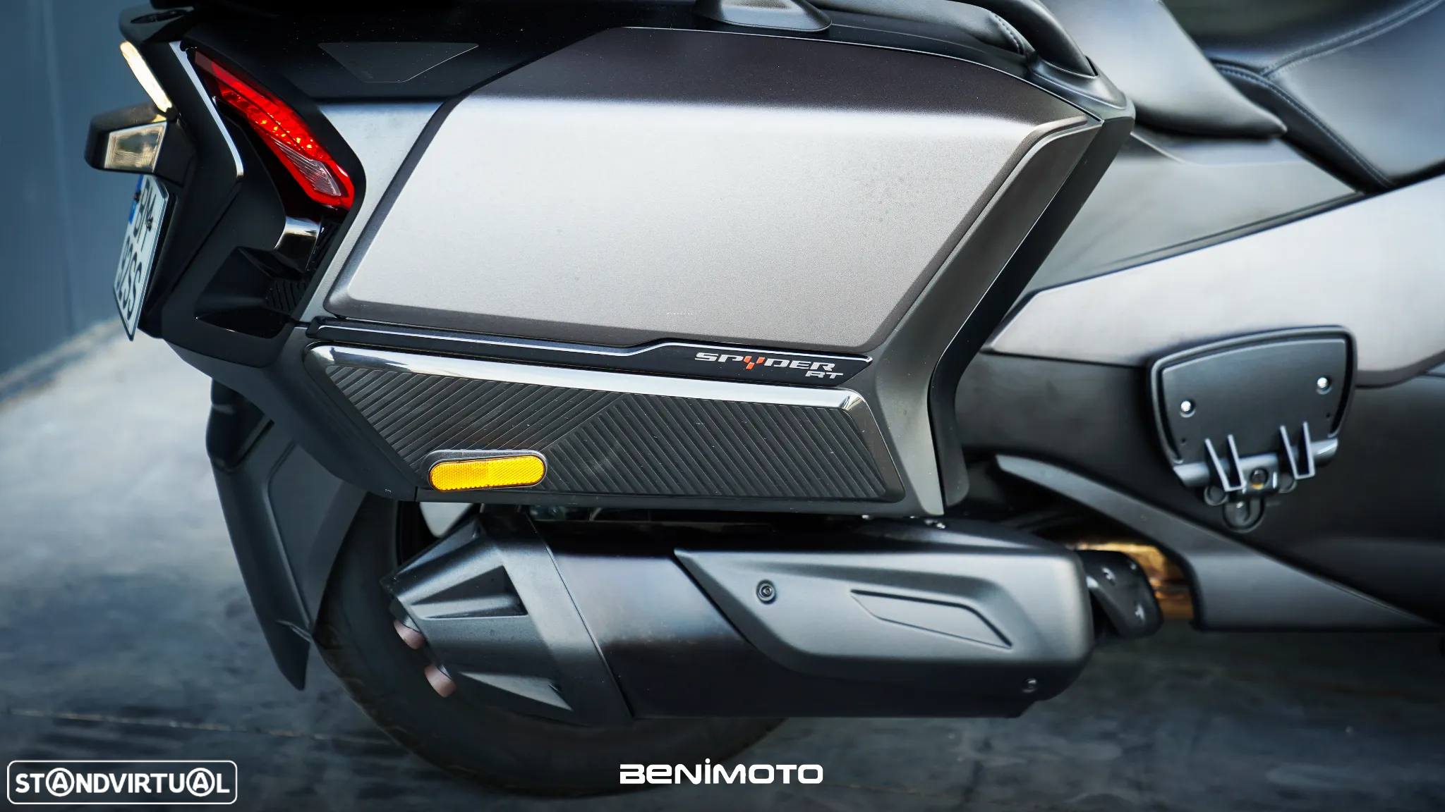 Can-Am Spyder RT Limited Carbon Black - 13