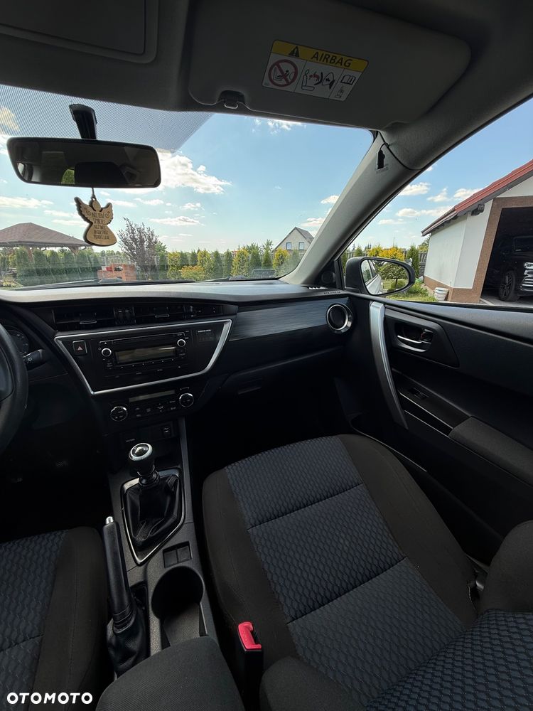 Toyota Auris 1.4 D-4D Active - 11