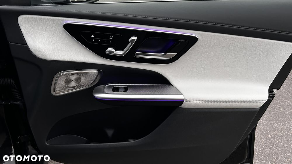 Mercedes-Benz GLC - 24