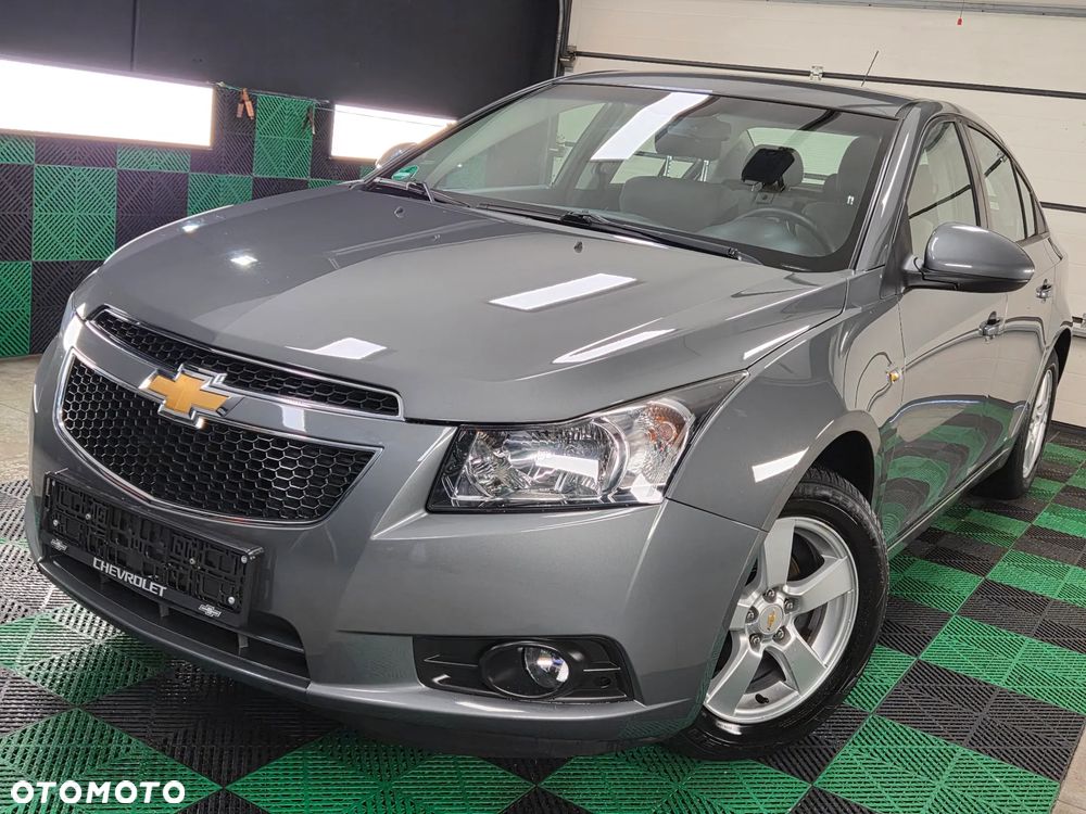 Chevrolet Cruze 1.6 LS+ - 5