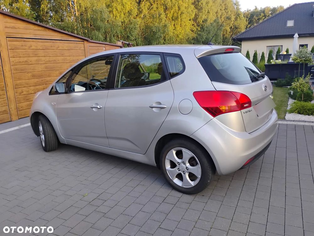 Kia Venga 1.4 L - 16
