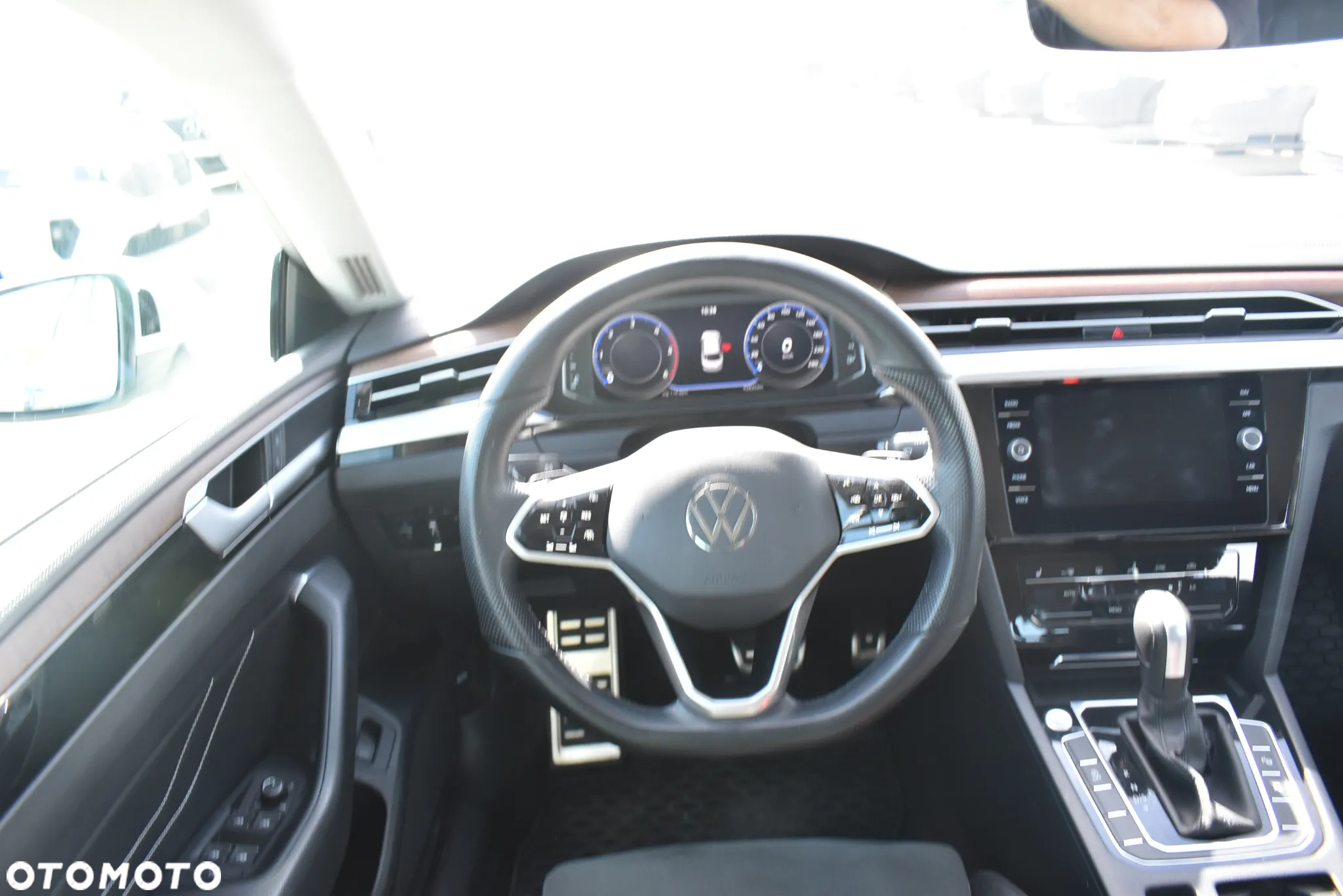 Volkswagen Arteon 2.0 TDI Elegance DSG - 23