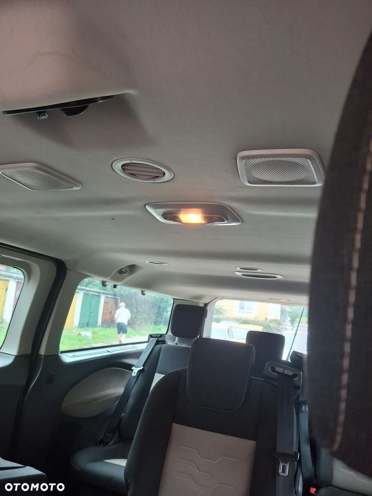 Ford Tourneo Custom - 7