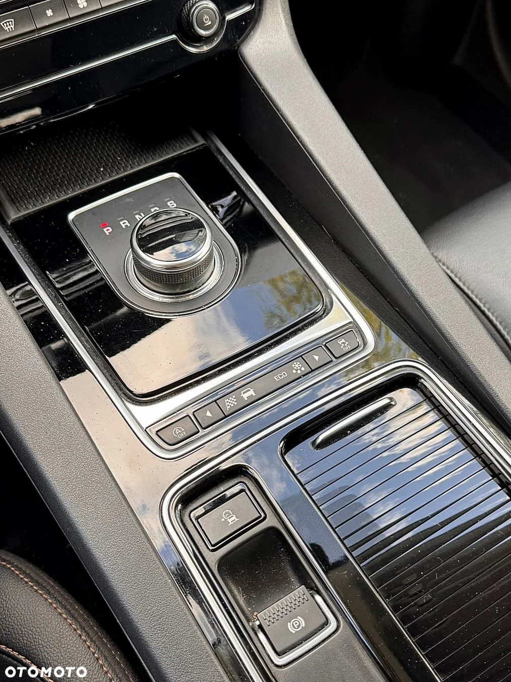 Jaguar F-Pace 2.0 i4D AWD Prestige - 20