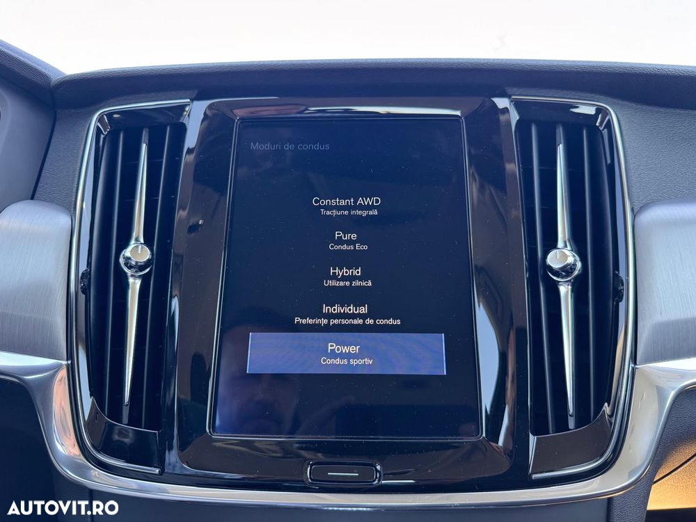 Volvo S90 T8 Twin Engine AWD Geartronic Momentum - 31