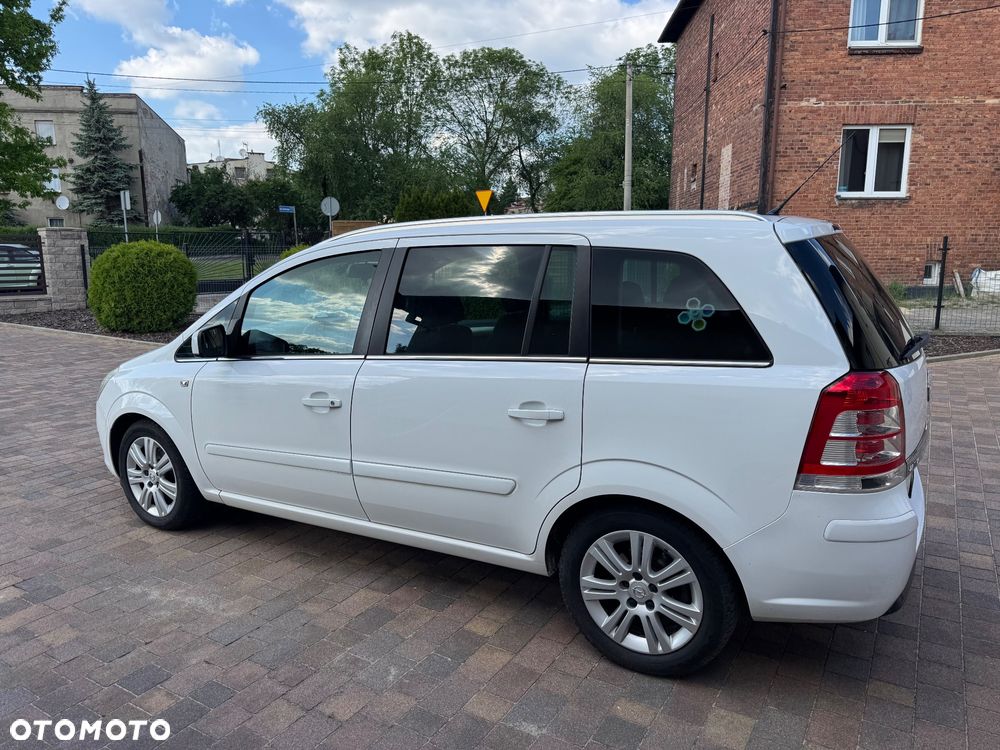 Opel Zafira 1.8 Family - 8