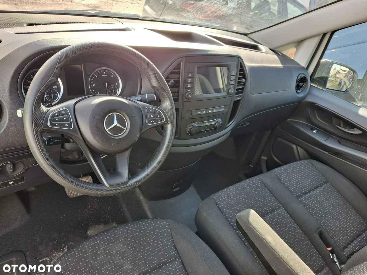Mercedes-Benz Vito - 32