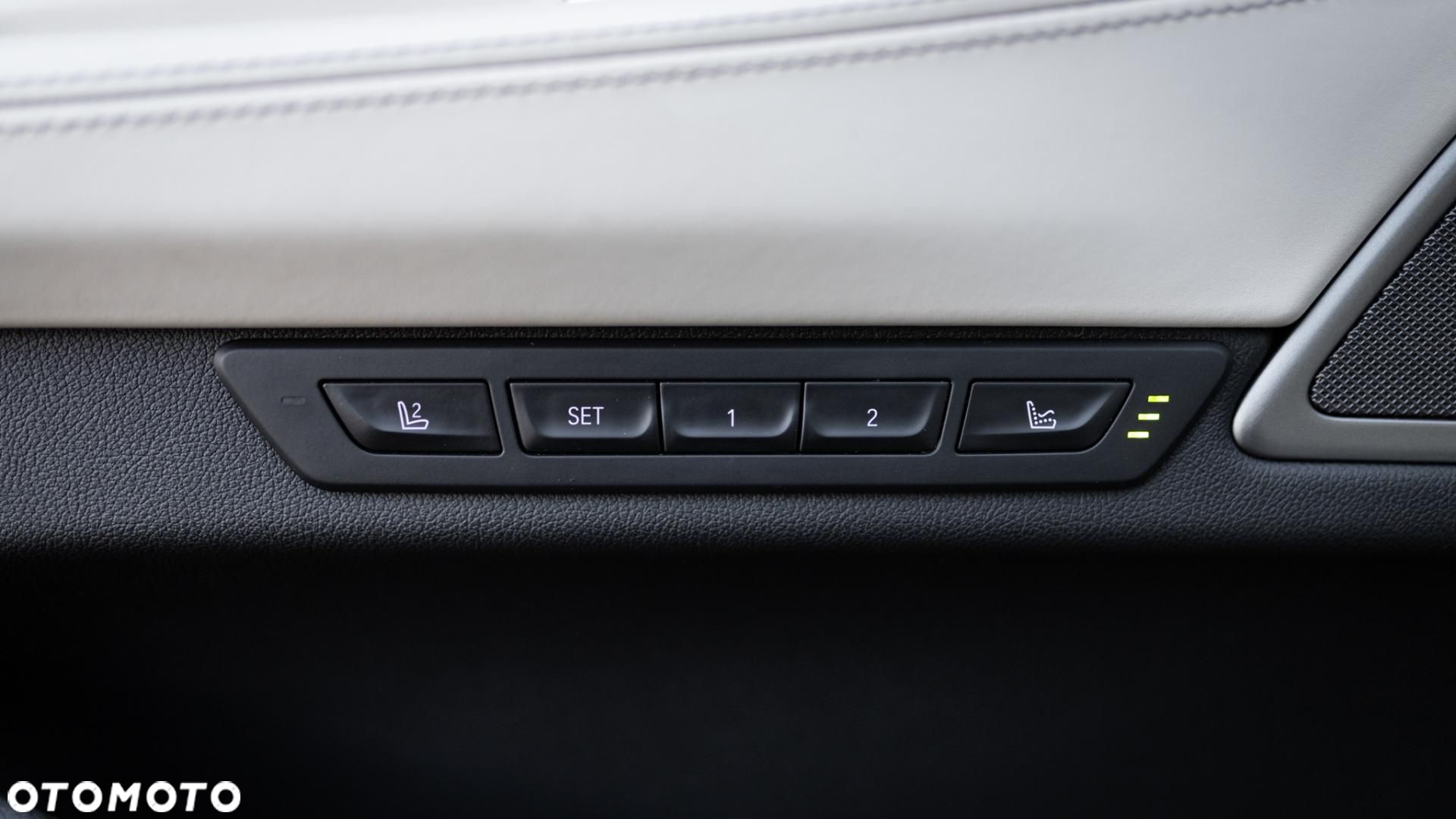BMW Seria 7 - 30