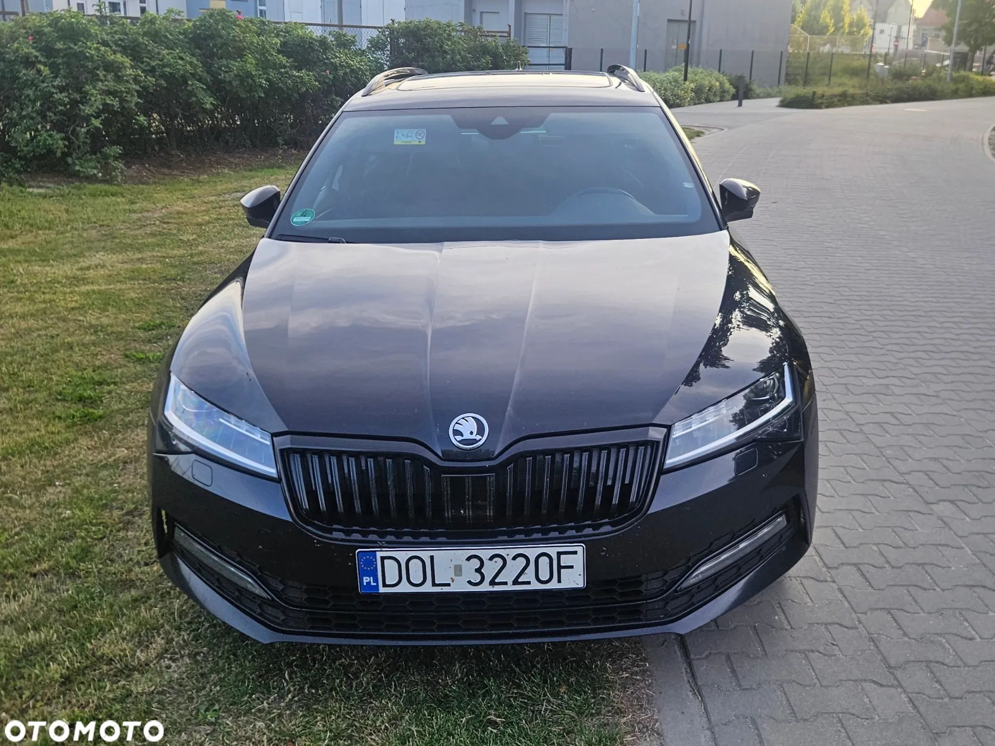 Skoda Superb 2.0 TDI DSG Sportline - 1