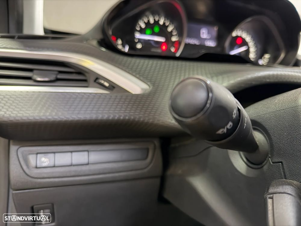 Peugeot 2008 1.2 PureTech Style - 35